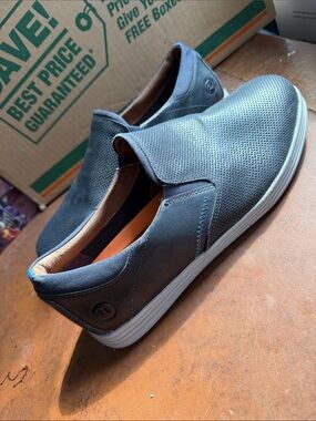 Dunham Colchester Slip-On Shoes - size 9.5 4E